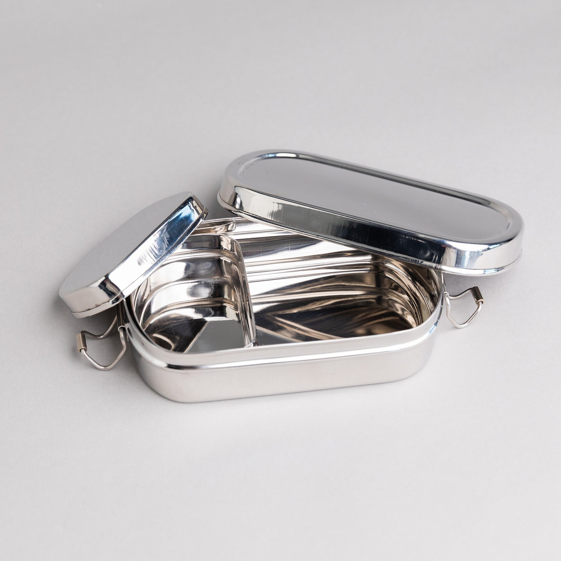 Westmark roestvrijstalen lunchbox – lekvrije lunchbox – magnetron- en ovenbestendig, BPA-vrij – bentobox voor school, werk en kinderopvang – zilver, 600 ml Westmark roestvrijstalen lunchbox – lekvrije lunchbox – magnetron- en ovenbestendig, BPA-vrij – bentobox voor school, werk en kinderopvang – zilver, 600 ml